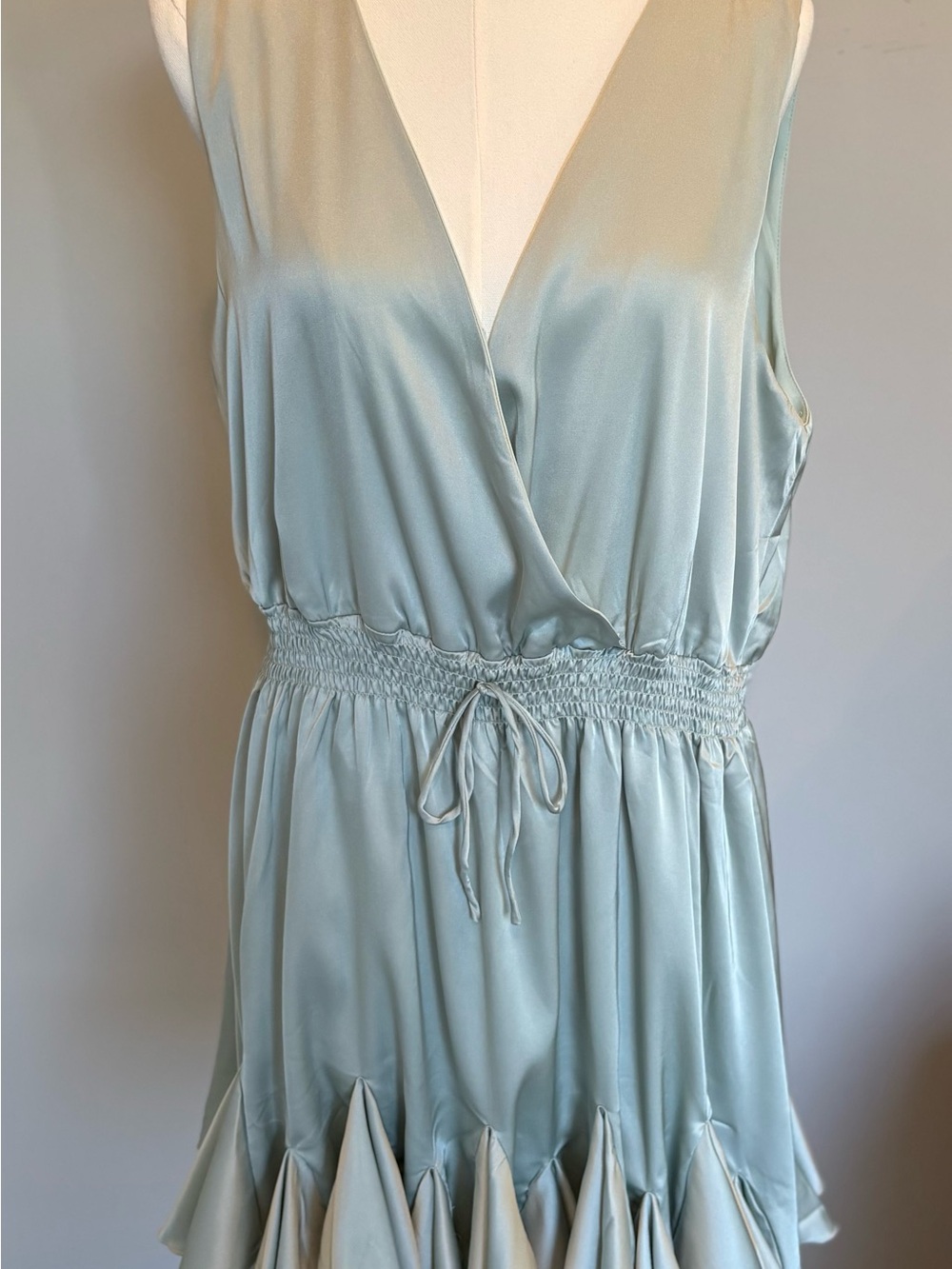 Love X Design Sage Satin Ruffle Mini Dress XL NWT Smocked Waist Surplice